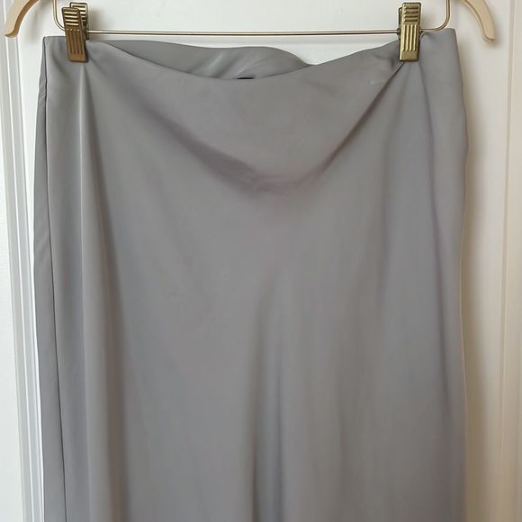 banana republic Silver grey skirt - Picture 2 of 5